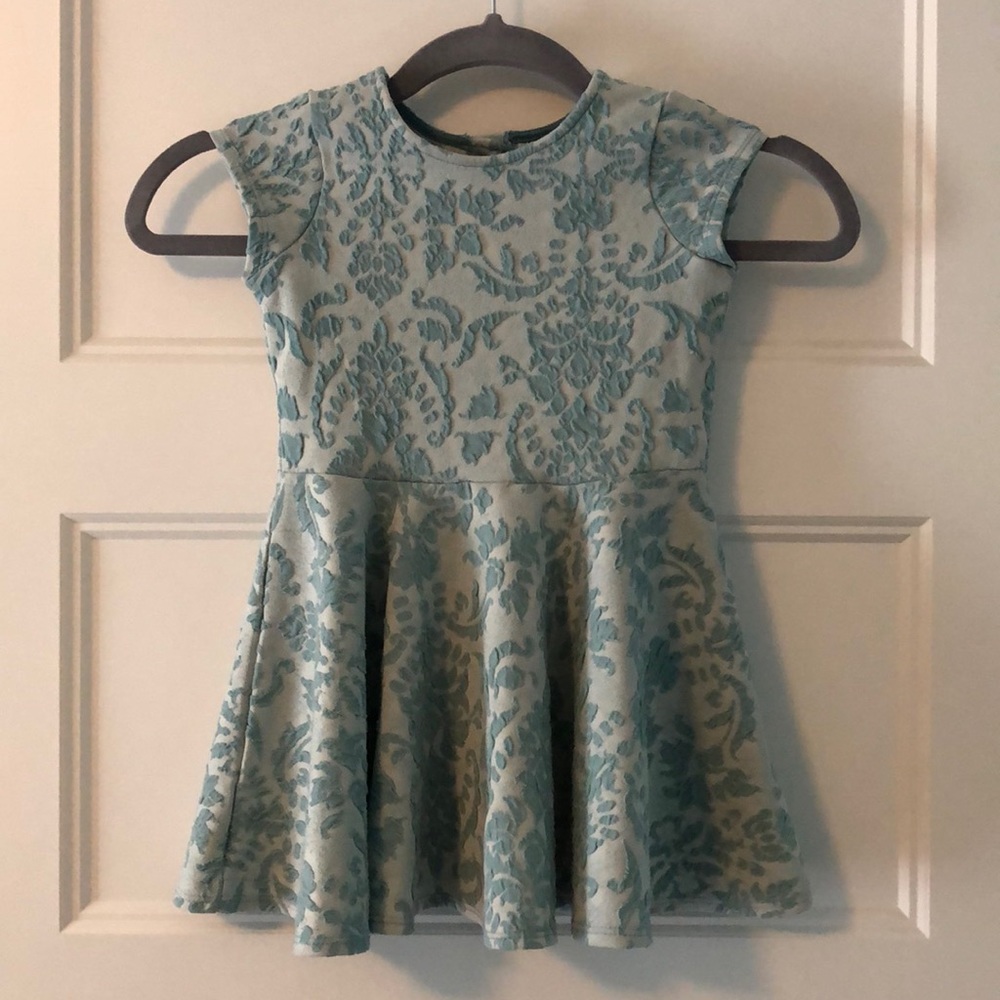 💗 3 for $15 - Osh Kosh Girls Dress